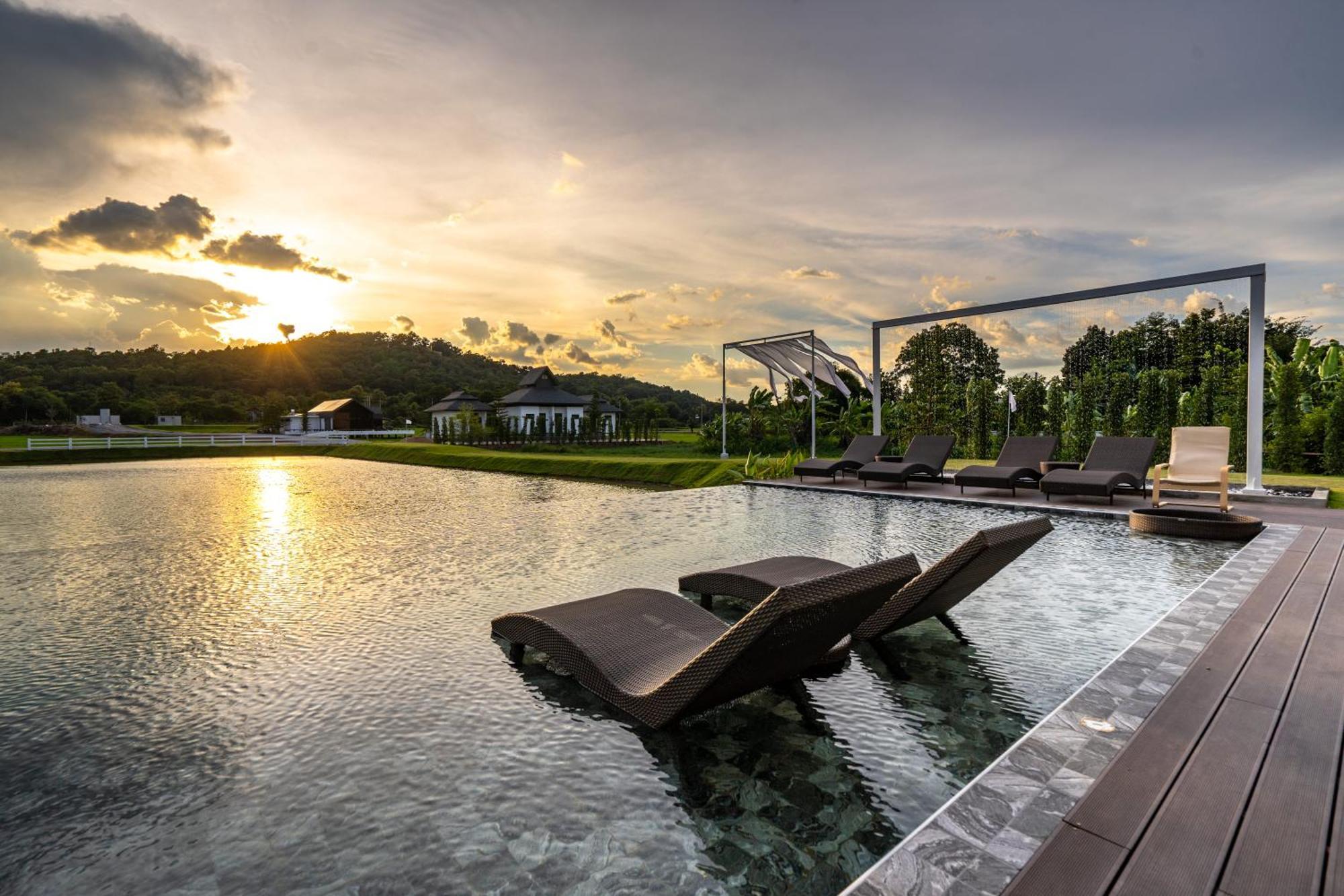 Pim Pool Villa Nan Exteriör bild