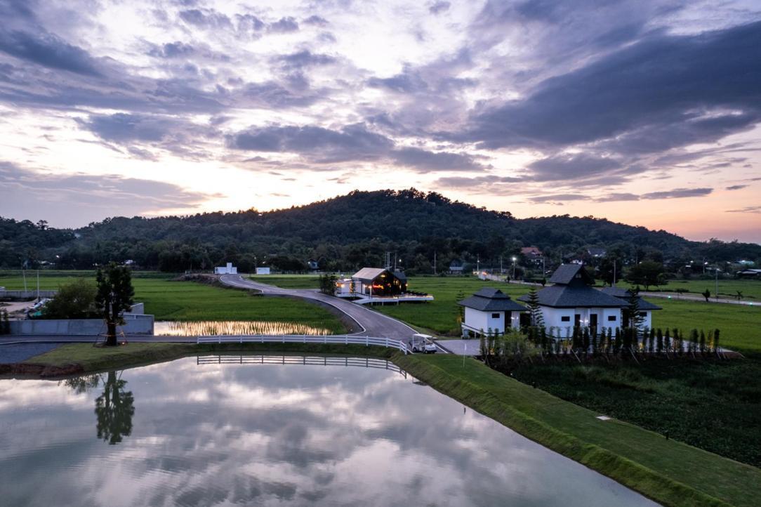 Pim Pool Villa Nan Exteriör bild
