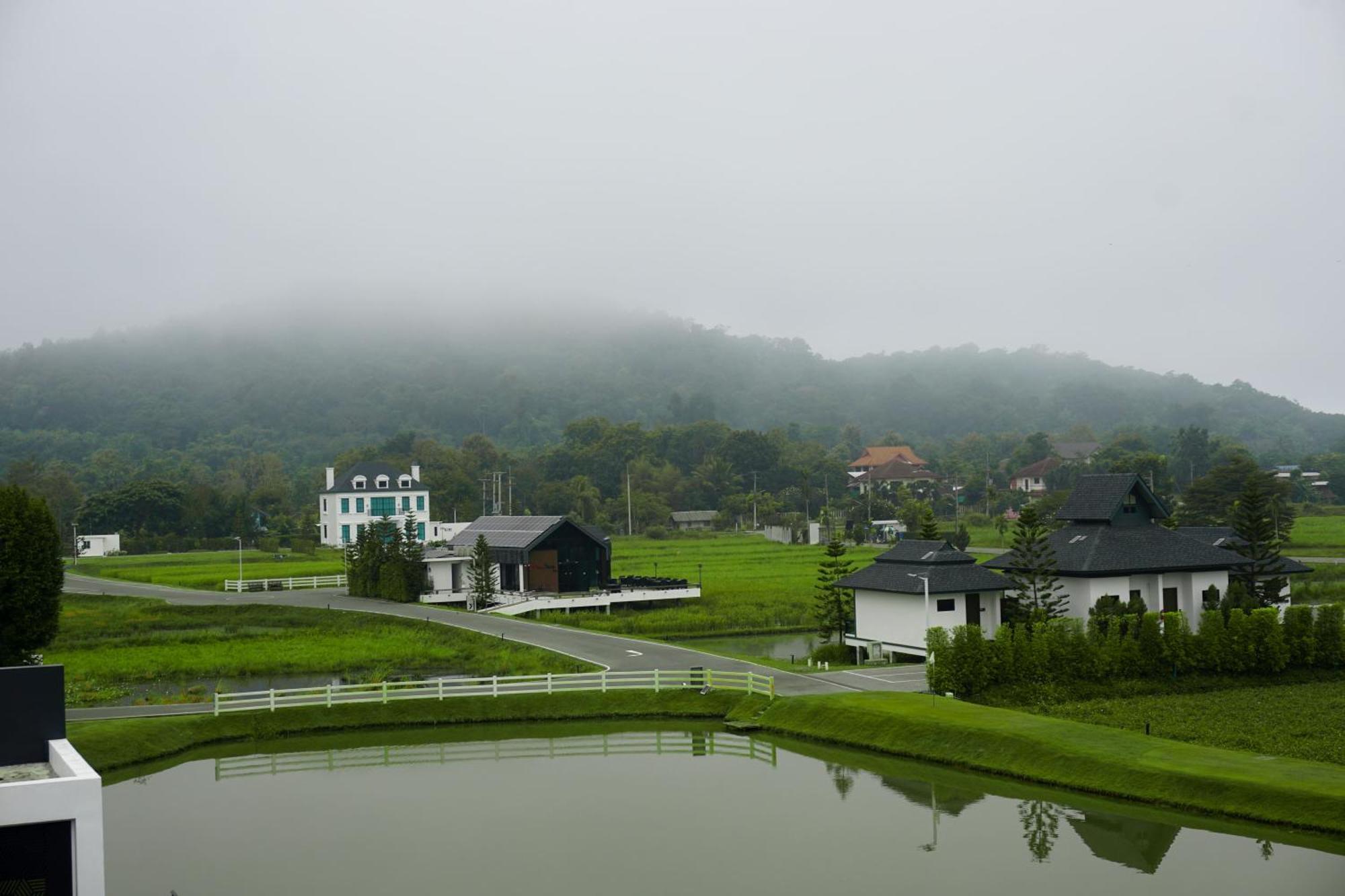 Pim Pool Villa Nan Exteriör bild